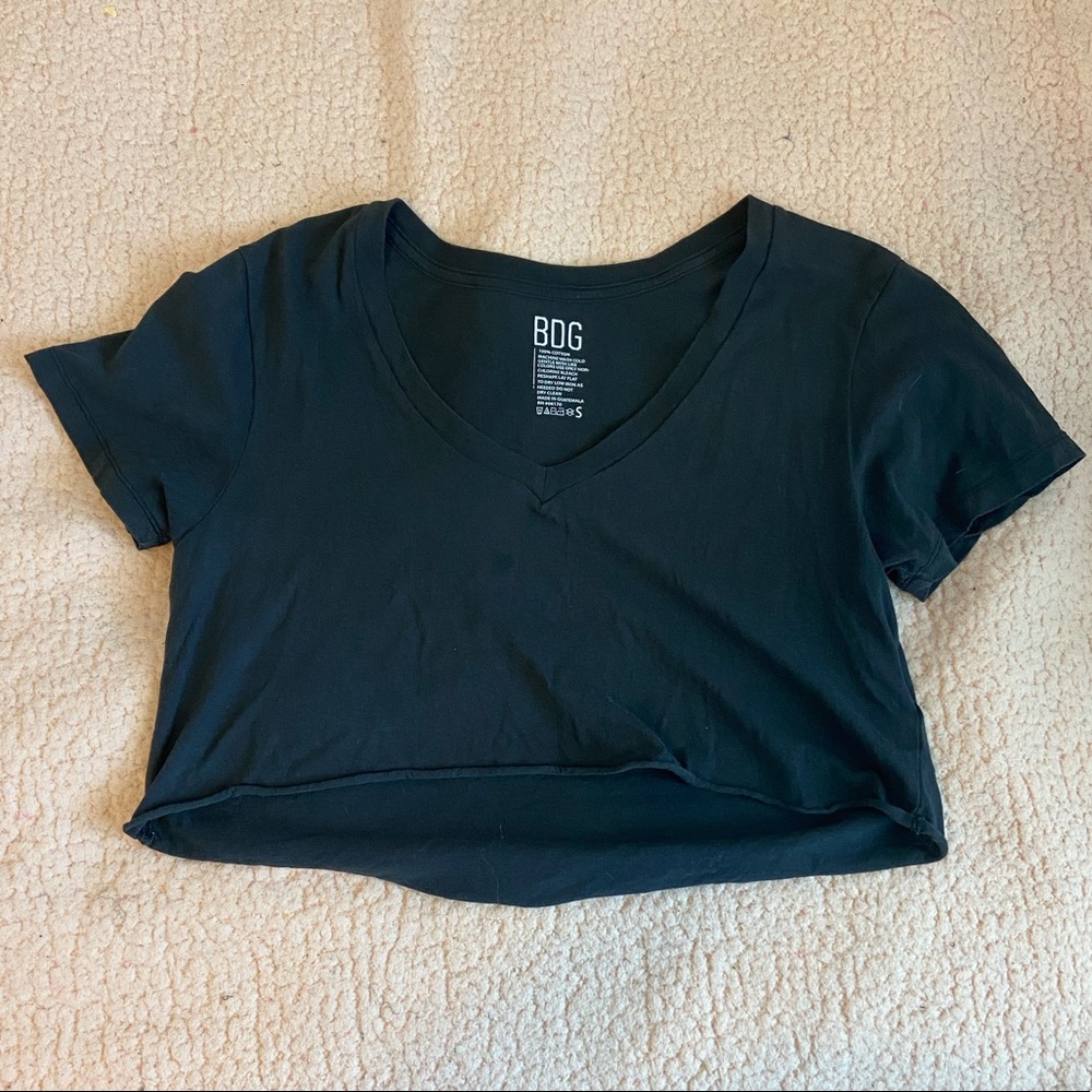 bdg black crop tee!